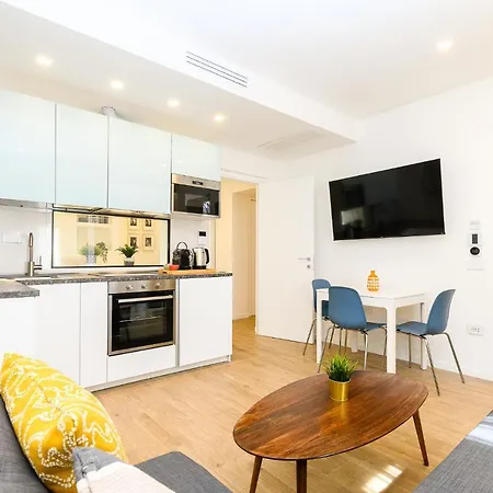 Modern & Elegant By Ndp Rent רומא
